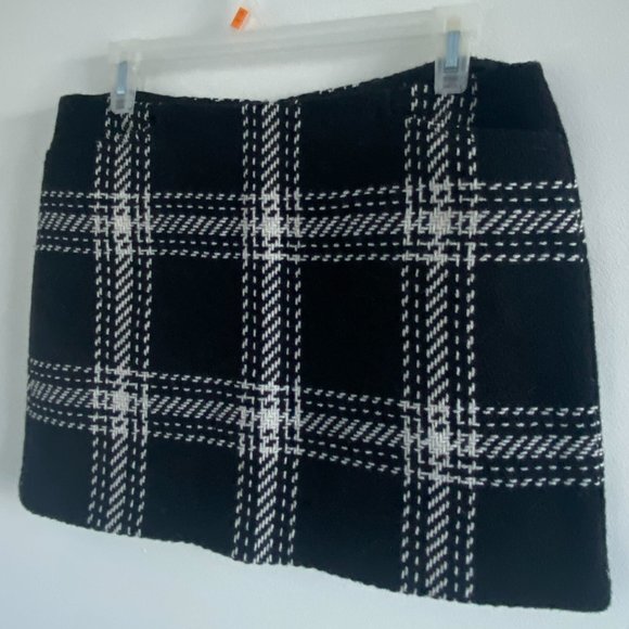 GAP Check Skirt - Picture 2 of 7
